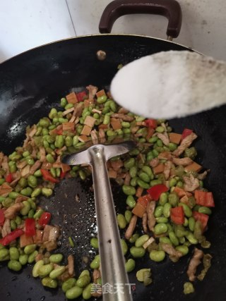 豆干肉丝炒毛豆的做法步骤：5