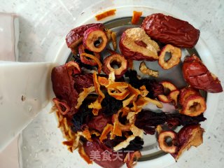 洛神花果茶的做法步骤：6