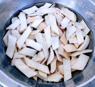 腊肠黄瓜炒杏鲍菇的做法步骤：4