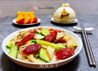 腊肠黄瓜炒杏鲍菇的做法步骤：11