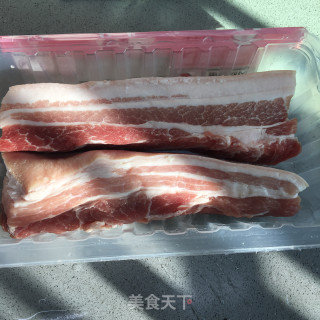 五花肉蒸香芋的做法步骤：1