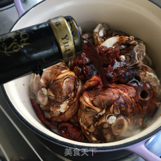 红酒焖羊腿的做法步骤：7