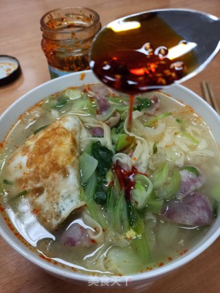 青菜香肠鸡蛋面的做法步骤：6