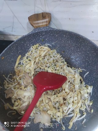 豆腐皮炒豆芽的做法步骤：8