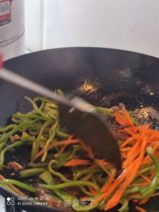 鱼香肉丝的做法步骤：10