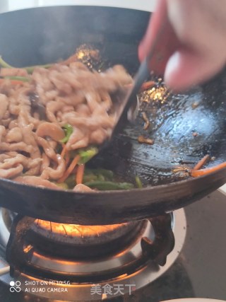 鱼香肉丝的做法步骤：11