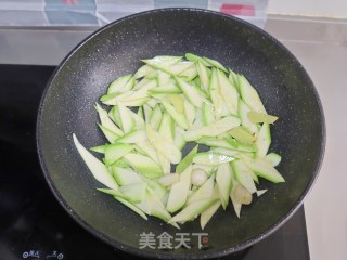 清炒葫芦瓜片的做法步骤：4