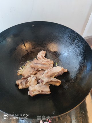 糖醋排骨的做法步骤：4