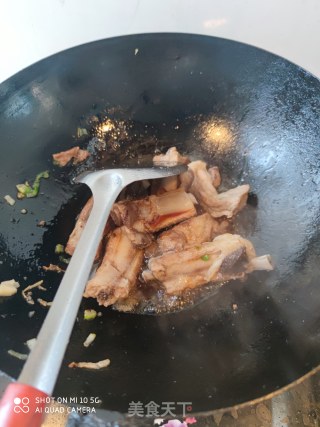 糖醋排骨的做法步骤：6