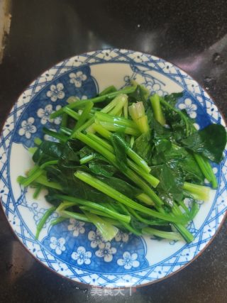 红葱油酥拌菠菜的做法步骤：4