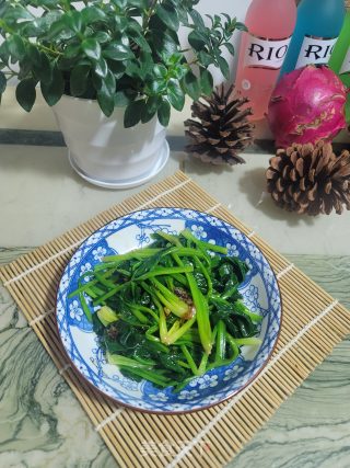 红葱油酥拌菠菜的做法步骤：7