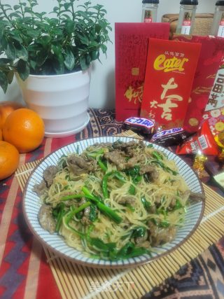 韭菜牛肉炒米粉的做法步骤：14