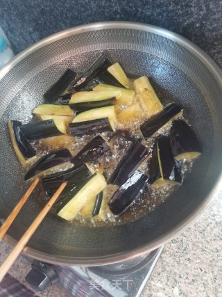 红烧茄子的做法步骤：1