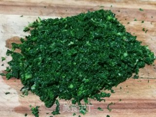 虾仁荠菜大馄饨的做法步骤：1