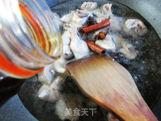 水笋烧鸡块的做法步骤：4