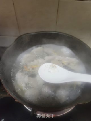 白菜鱼滑汤的做法步骤：6
