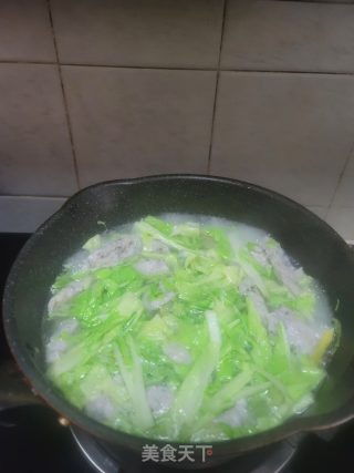 白菜鱼滑汤的做法步骤：8