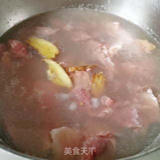 香辣牛腩的做法步骤：2
