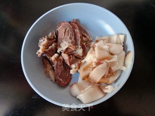 腊肉炒藜蒿的做法步骤：2