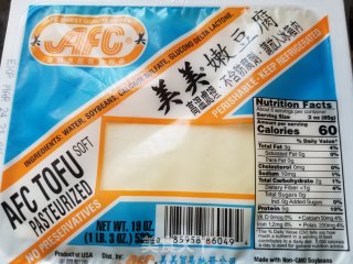 白玉菇豆腐汤的做法步骤：1