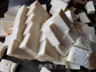 白玉菇豆腐汤的做法步骤：2