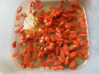 白玉菇豆腐汤的做法步骤：6