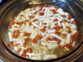 白玉菇豆腐汤的做法步骤：8