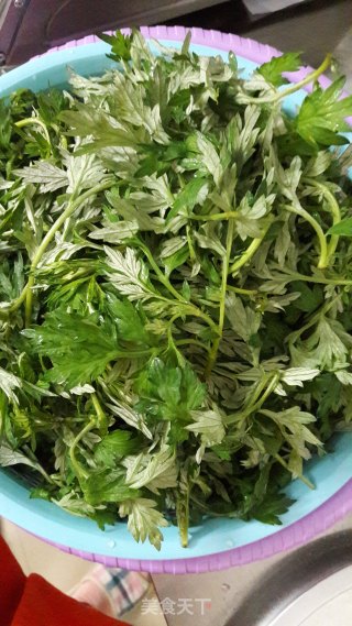 艾草的处理与保存的做法步骤：1