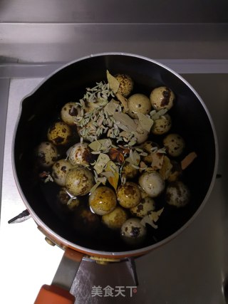 香卤鹌鹑蛋的做法步骤：2