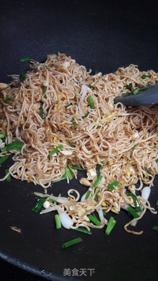 香葱蛋炒面的做法步骤：10