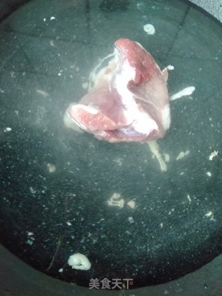 孜然牛肉粒炒饭的做法步骤：1