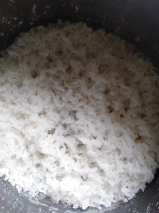 孜然牛肉粒炒饭的做法步骤：3