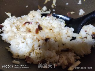 白菜腊肉炒饭的做法步骤：4