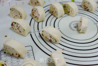 香葱甜肠早餐饼的做法步骤：7