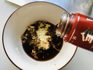 鱼香肉丝的做法步骤：1