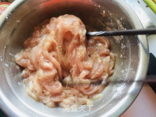 鱼香肉丝的做法步骤：2