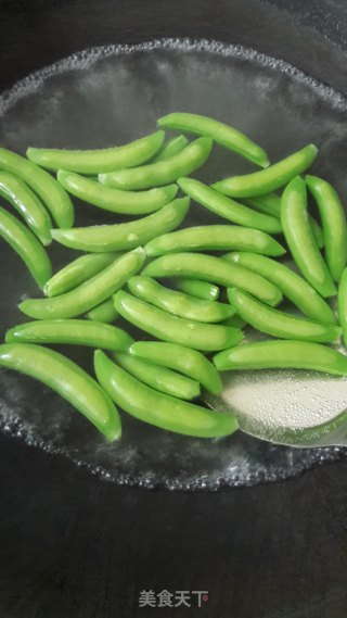 蚝油甜豆的做法步骤：3