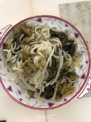 酸青菜炒米粉丝的做法步骤：5