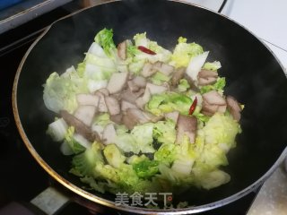包菜炒叉烧肉的做法步骤：4