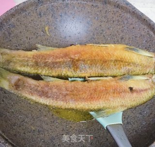红烧大刁子鱼的做法步骤：2