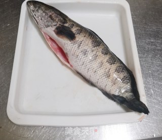 香煎黑鱼的做法步骤：1