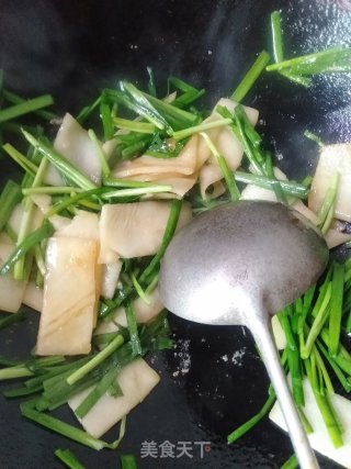 面皮炒韭菜的做法步骤：8
