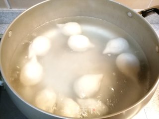 元宵节汤圆这样做，不黏不糊，一口咬下去鲜香味美更好吃的做法步骤：5