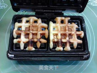 太妃芝士双拼炼奶华夫饼的做法步骤：10