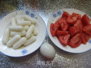 鸭蛋番茄芝士年糕的做法步骤：1