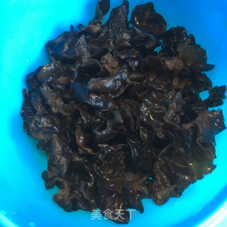 腐竹烧木耳的做法步骤：3