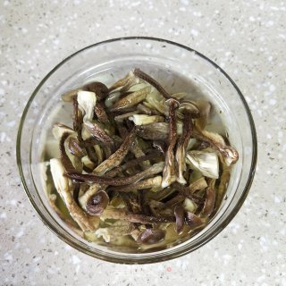 干锅鸭肉的做法步骤：3