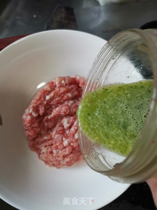 鲜嫩多汁的鲜肉汤圆的做法步骤：2