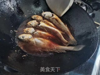 红烧小黄鱼的做法步骤：6