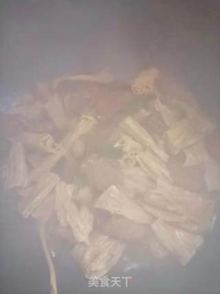 腐竹烧肉的做法步骤：6